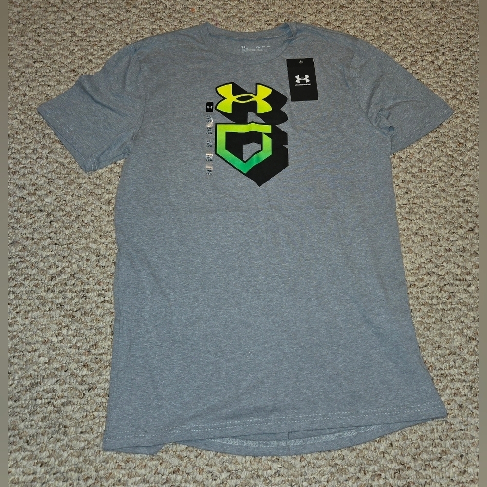 NWT Under Armour Gray Tee Youth Size XL